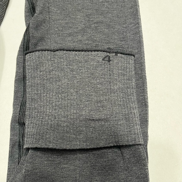 Lululemon Women’s Leggings Full Length  Size 4 Gray Yoga Running - Picture 3 of 10